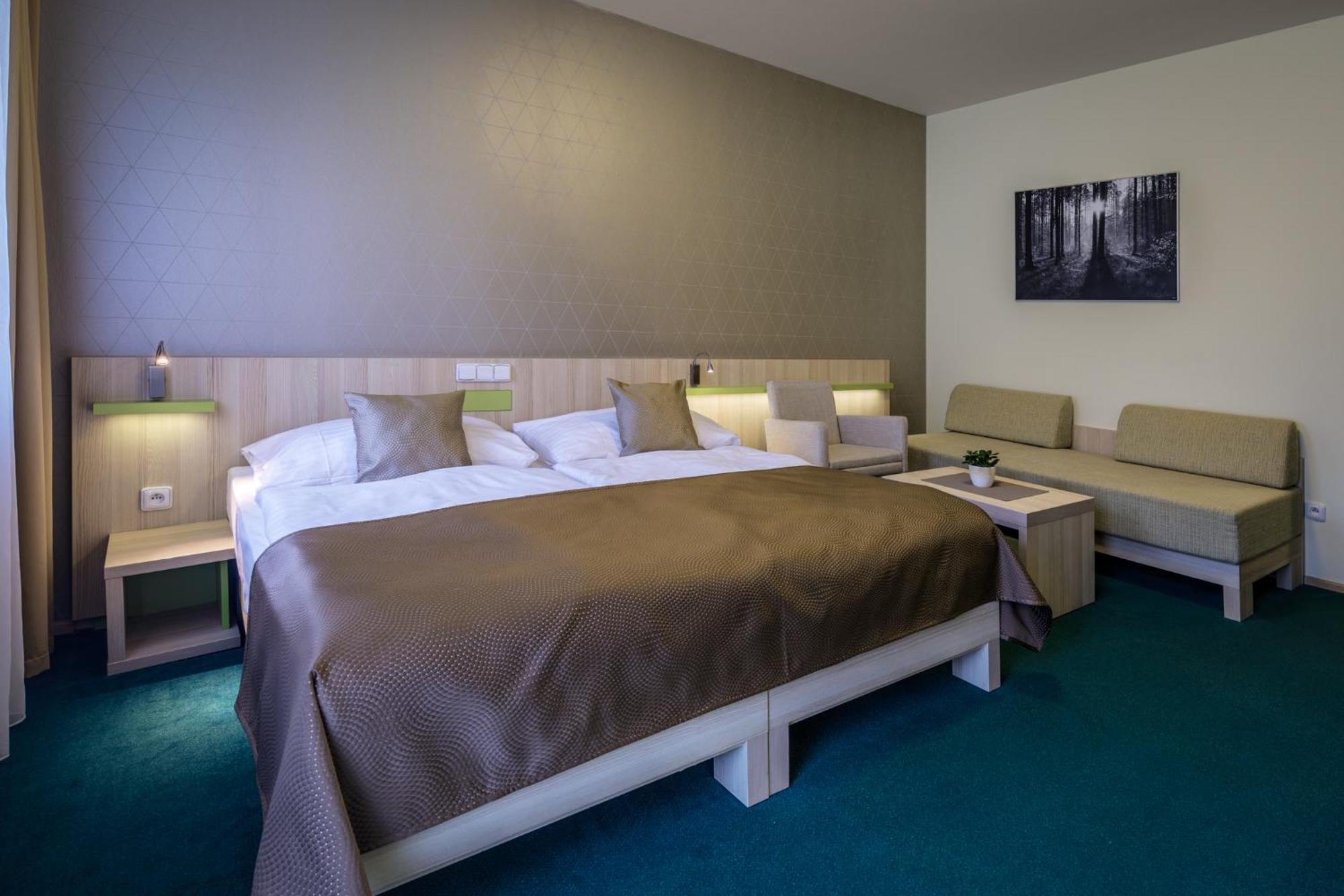Peras Wellness Hotel Ludvíkov Zewnętrze zdjęcie