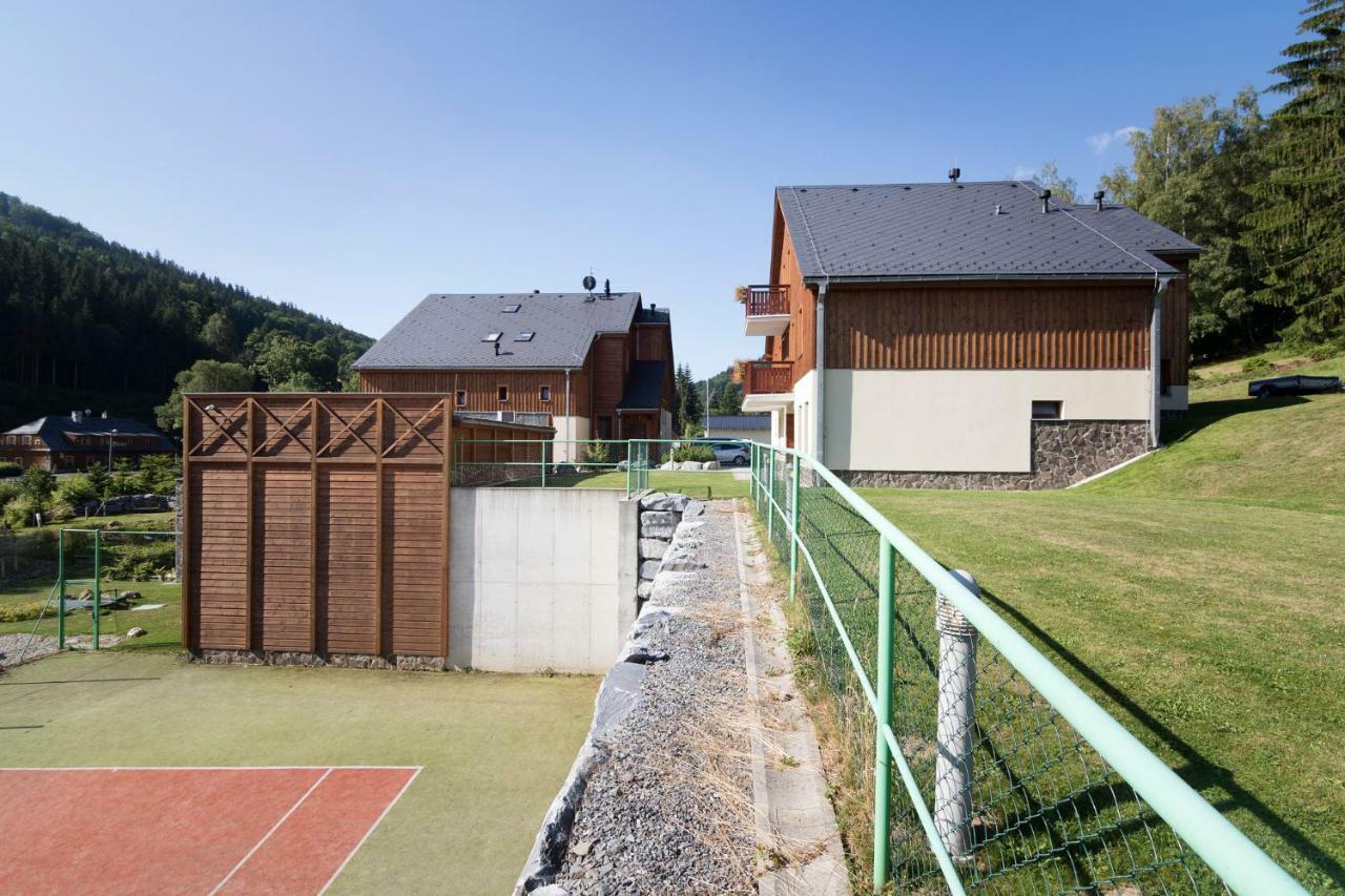 Peras Wellness Hotel Ludvíkov Zewnętrze zdjęcie